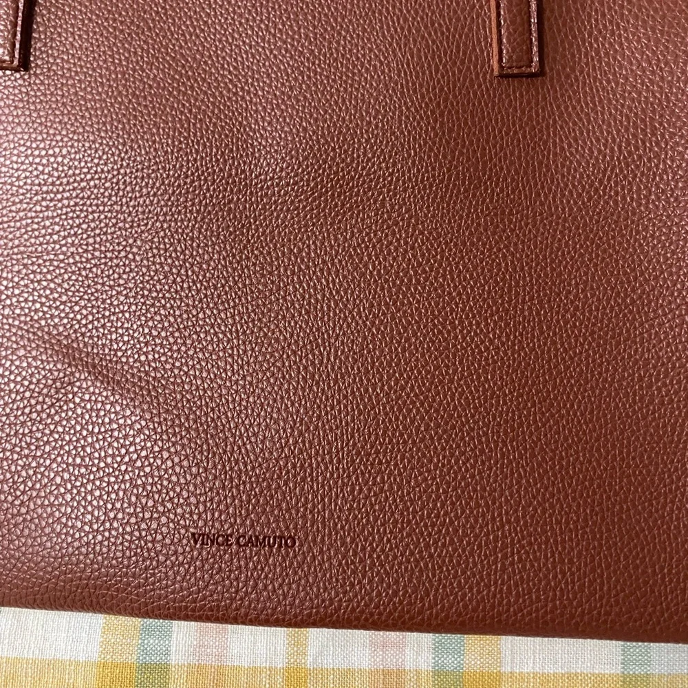 Vince Camuto new condition leather brown tote bag - Picture 4 of 6
